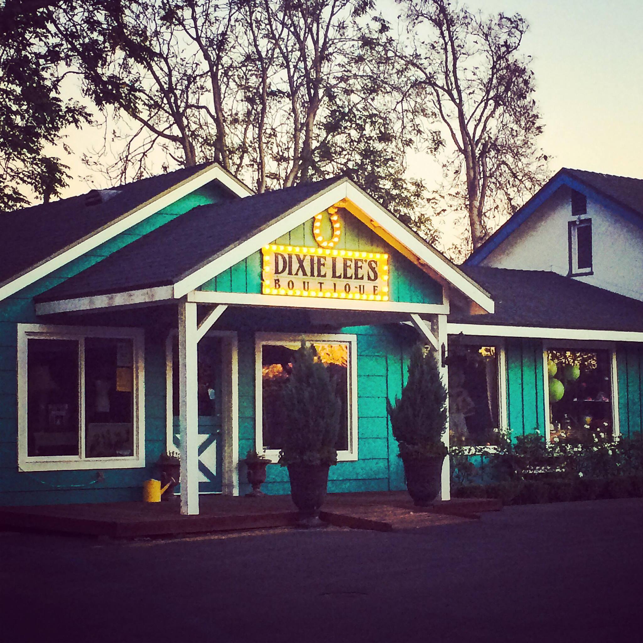 Dixie Lee’s Boutique