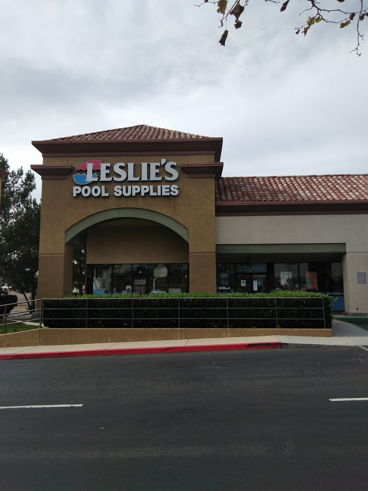 Leslie's